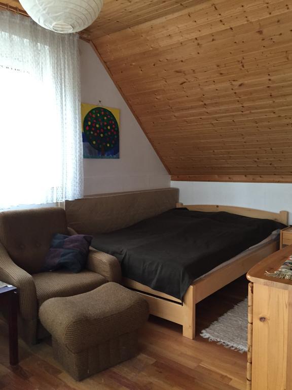 Siraly Apartman Balatonfůzfő 객실 사진
